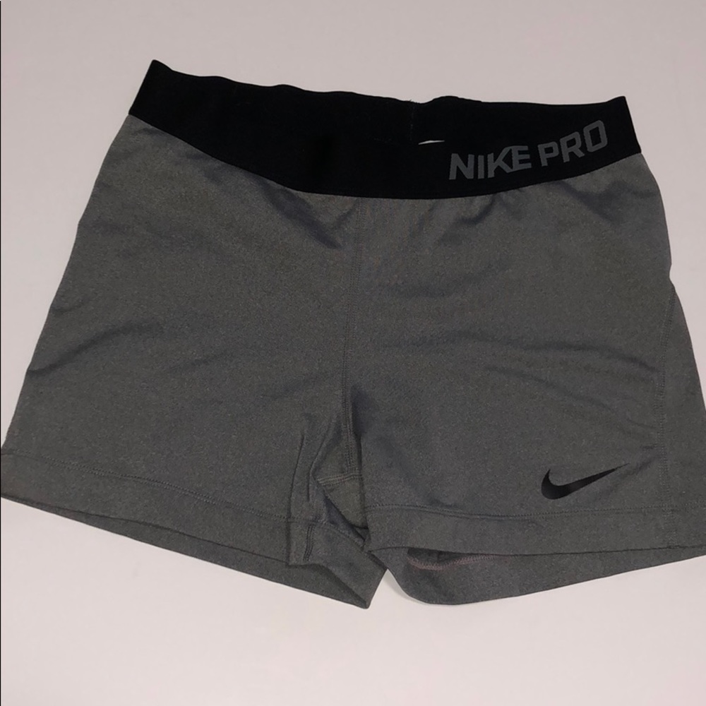 Grey Nike pro spandex